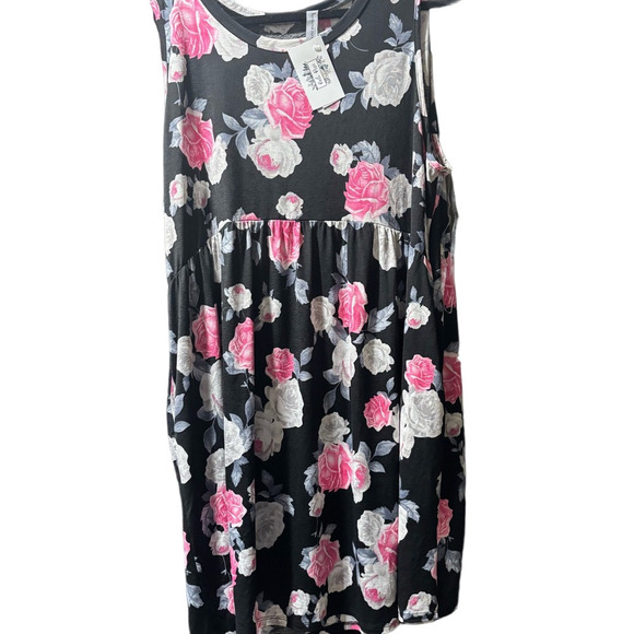 Honeyme Dresses & Skirts - NWT Honey Me Floral Sleeveless  Dress - Black, Pink, White